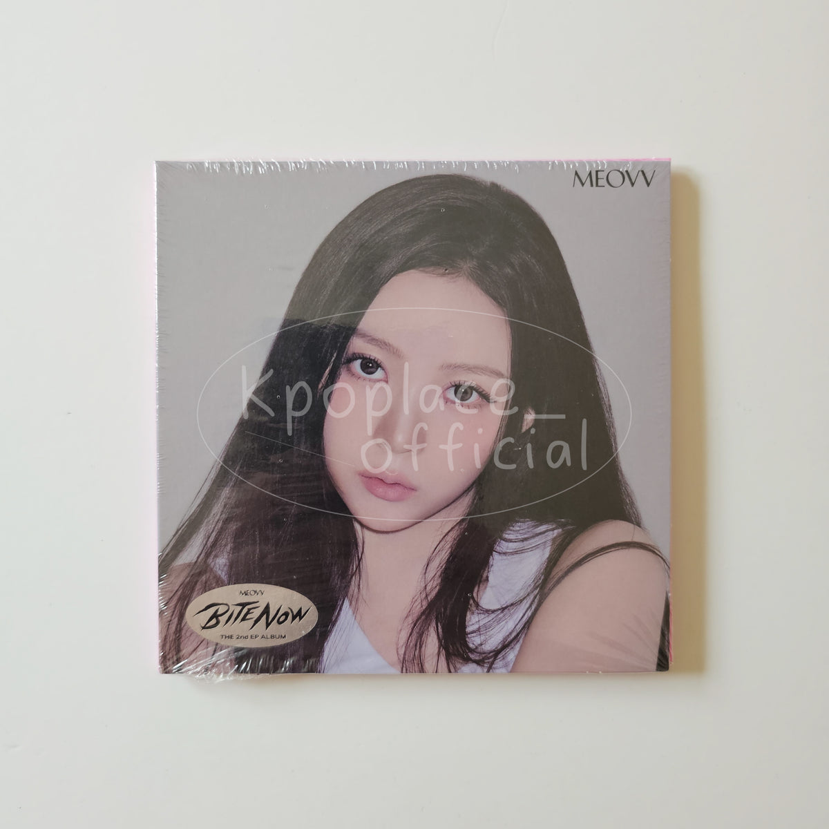 MEOVV 2nd EP Album BITE NOW MEOVV Ver.