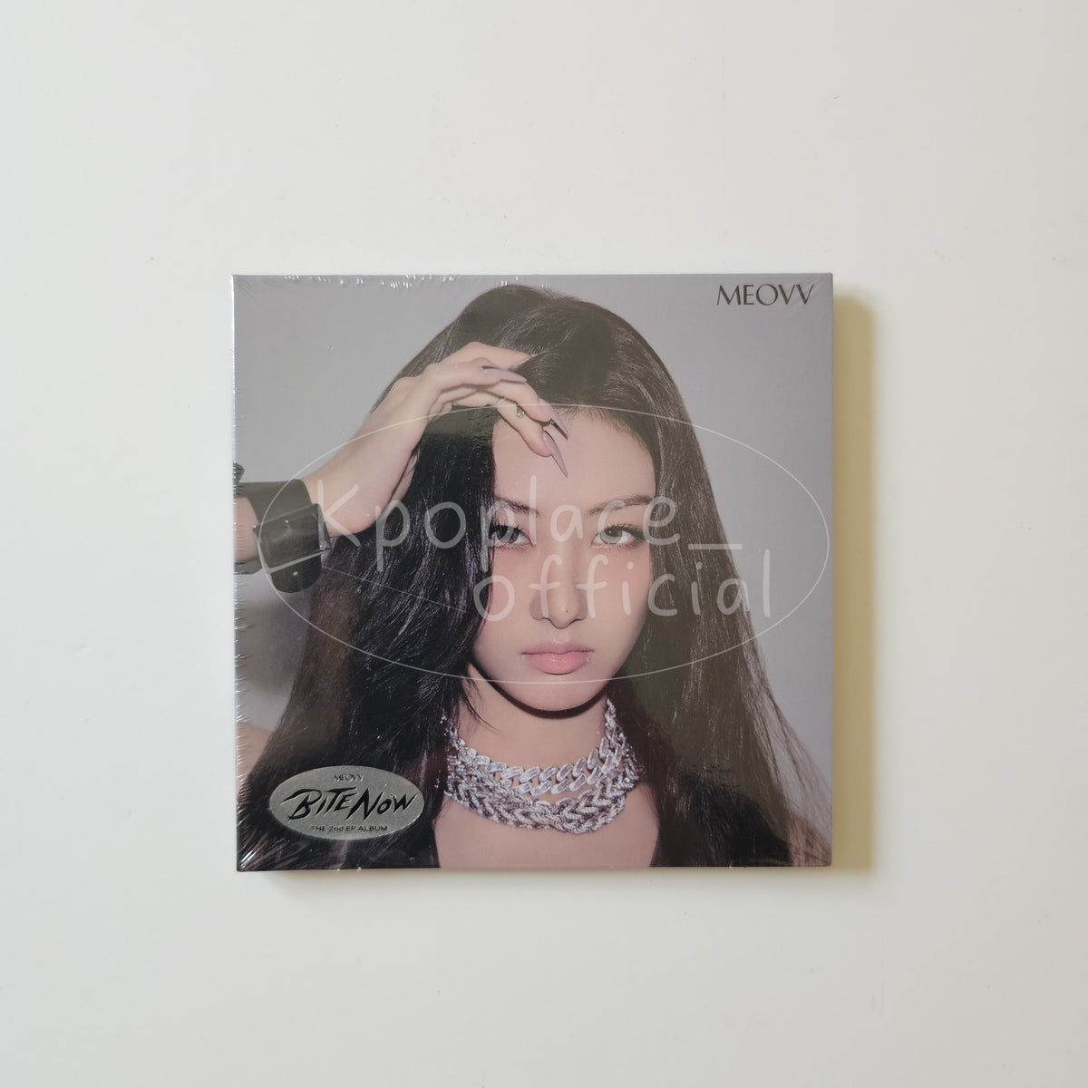 MEOVV 2nd EP Album BITE NOW MEOVV Ver.